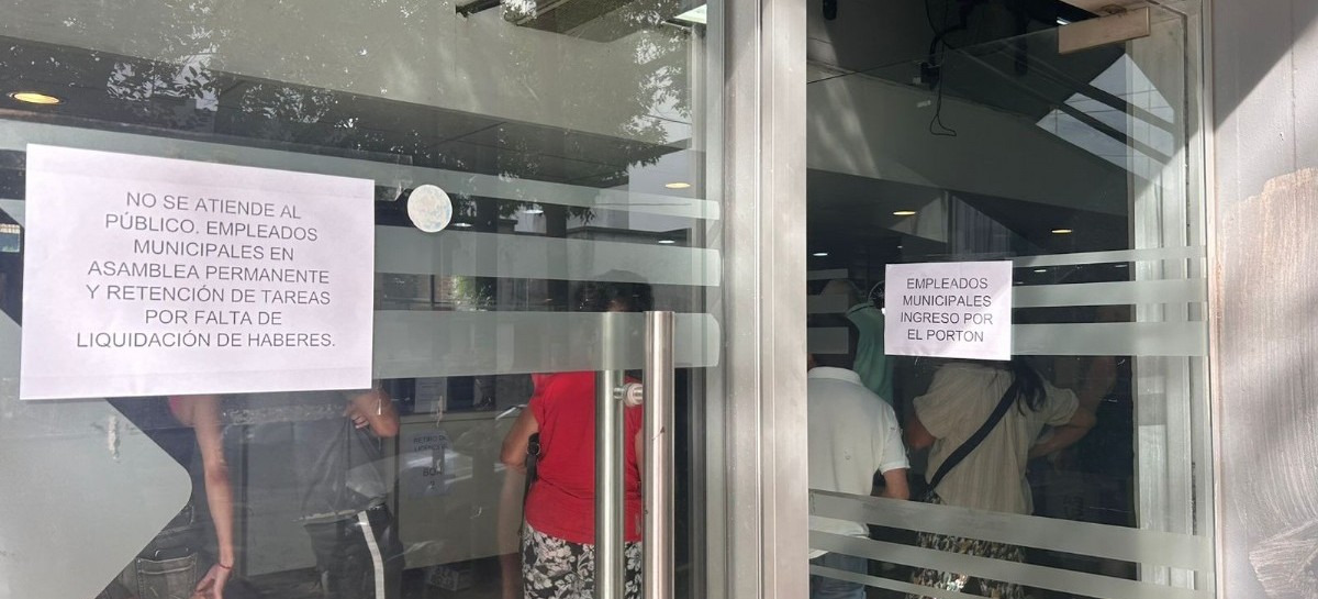 La Plata: hay retención de tareas de empleados municipales y este viernes empiezan a pagar en tandas