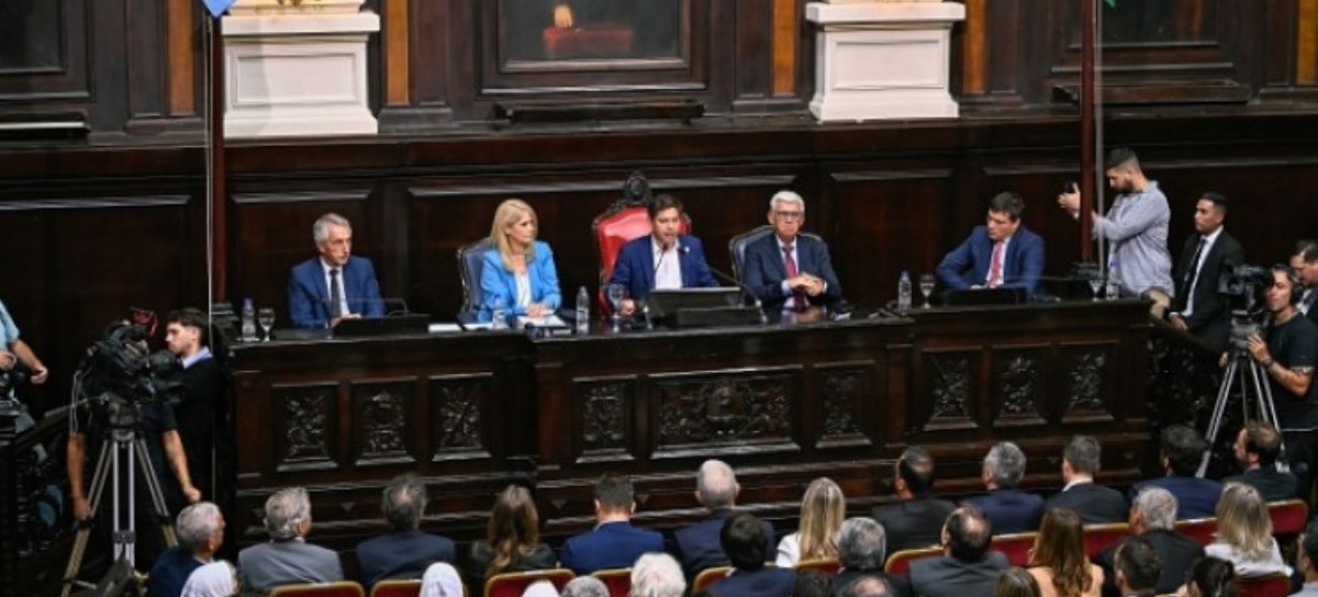 Axel Kicillof, ante la Asamblea Legislativa: "Nuestro pacto es con el Pueblo y con la Patria"