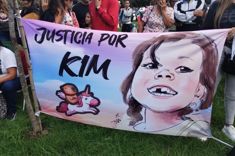 Conmovedor homenaje a Kím Gómez, la niña asesinada en un salvaje robo en La Plata
