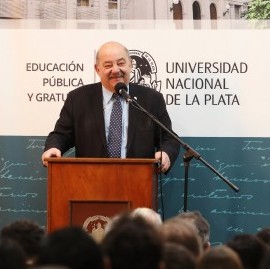 Fernando Tauber presentó su postulación a la presidencia de la UNLP
