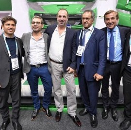 Axel Kicillof y Daniel Scioli inauguraron en Brasil el stand argentino en la feria Automec