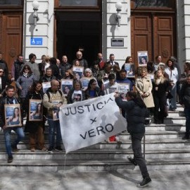 Crimen de Verónica Dessio: la familia vuelve a la calle para evitar que el juicio vuelva a caerse