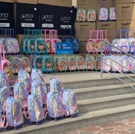Con lo incautado a importadores, Aduana y Educación coordinaron la entrega de mochilas  a escuelas
