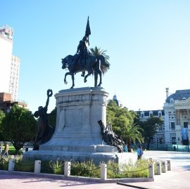 Alak y Kicillof inauguraron la Plaza San Martín con una novedad: será patrullada las 24 hs
