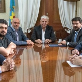 El ministro Mena fue a Diputados y se reunió con el presidente y jefes de los distintos bloques