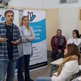 Defensoría del Pueblo: Capacitan a docentes sobre riesgos de apuestas online en los colegios