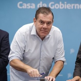 Intendentas e intendentes bonaerenses firmaron la adhesión al Programa "Municipios a la Obra"