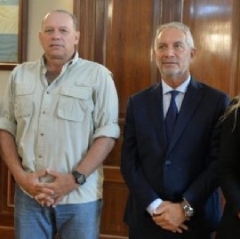La Plata: tras varios meses sin diálogo, la entrega de patrulleros hizo que se vieran Berni y Garro