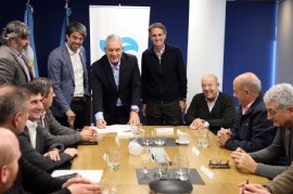 El Gobierno bonaerense y el de La Plata acordaron obras para mejorar el servicio de agua potable