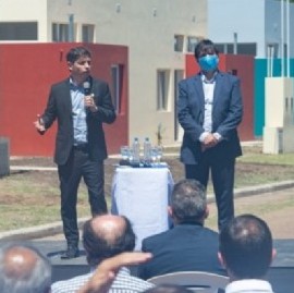 Daireaux: el gobernador Kicillof hizo entrega de casas financiadas por el Instituto de la Vivienda