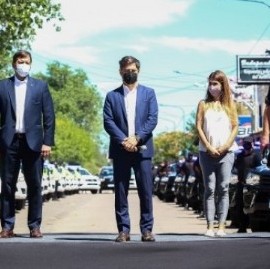 Pilar: junto al ministro Berni y el intendente Achaval, Kicillof entregó 40 patrulleros policiales