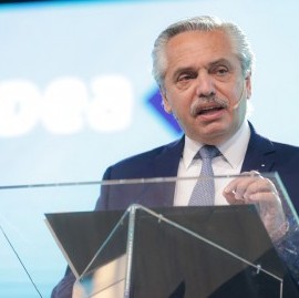 IDEA: Fernández pidió a los empresarios "unir esfuerzos en la construcción de una nueva sociedad"