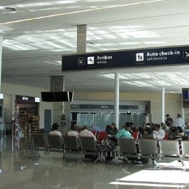 El Gobierno bonaerense dispuso aislamiento domiciliario de los pasajeros que llegaron de Inglaterra