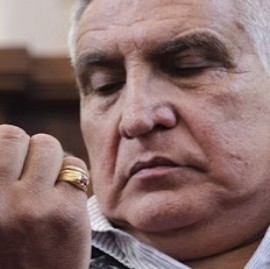 Disgustado por los dichos en su contra del diputado Espert, el "Pata" Medina lo desafió a un duelo