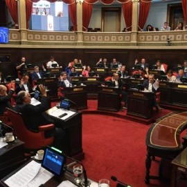 El gobernador Axel Kicillof ya tiene su ley de financiamiento