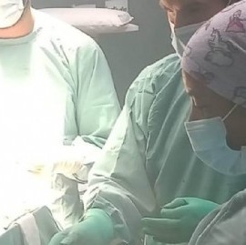 Azul: por primera vez, realizaron una cirugía de cráneo a una niña en el hospital provincial