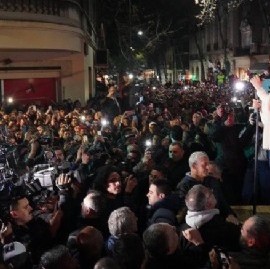 Tras las tensiones con el Gobierno de la Ciudad, la vicepresidenta mandó a descansar a la militancia