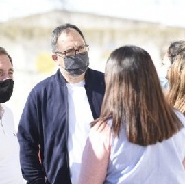 ¿Un secretario general de la Gobernación bonaerense hizo las obras hidráulicas en La Plata?