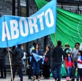 Mientras el Senado debate la legalización del aborto, Macri dice que hoy "ganará la democracia"
