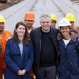 Moreno: el presidente Fernández recorrió una obra de saneamiento que beneficiará a 300.000 personas