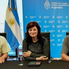 La CTA le pidió a la ministra Kelly Olmos un aumento de emergencia y salario básico universal