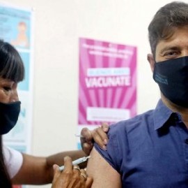 ¿Por qué la sociedad "naturalizó" que se vacunaran el gobernador Axel Kicillof y Verónica Magario?