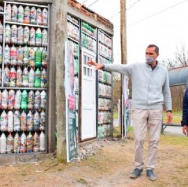 La Plata: construyen casas con botellas recicladas en el Día Mundial del Medio Ambiente