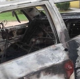 Berisso: Investigan el incendio de un auto durante la madrugada