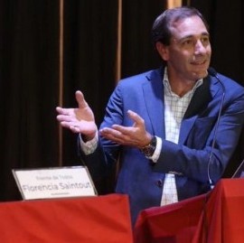 Mauricio Macri, Julio Garro, Florencia Saintout y Pablo Bruera: La Plata "debate" en redes sociales