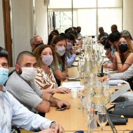 Estatales bonaerenses: el Gobierno de Kicillof les propuso cerrar la paritaria 2021 en 53,98 %