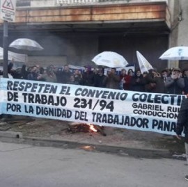 Lanús: el Sindicato de Panaderos protestó frente a una panadería mayorista con trabajadores en negro