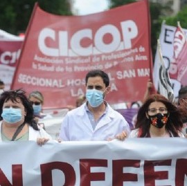 Con protestas en La Plata y el resto de la provincia, comenzó el paro de profesionales de medicina