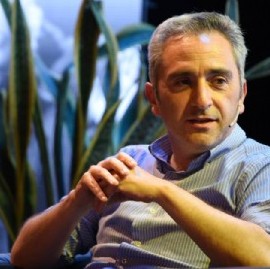 El Cuervo Larroque convocó al acto de CFK con un mensaje contundente: "It´s coming"