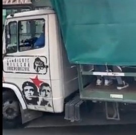 Militantes como ganado: la Corriente Villera Independiente humilló a su propia gente