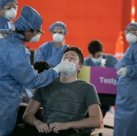 Casi al cierre del año 2021, con nuevo récord de contagios de Coronavirus: confirmaron 50.506 casos