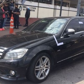 La Plata: detuvieron a un hombre que le cargó nafta a su lujoso Mercedes Benz y huyó sin pagar