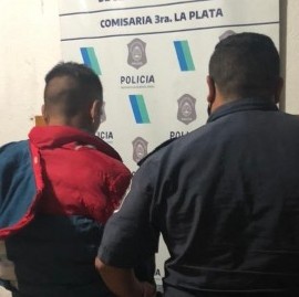 Detienen a un hombre por abusar de su hijastra de ocho años y los vecinos quisieron lincharlo