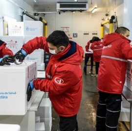 Vacunación: comenzó la distribución de 650.400 dosis del componente 1 de la Sputnik V en el país