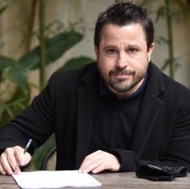 El diputado Martín Tetaz le pidió una audiencia al gobernador Kicillof para hacerle un obsequio